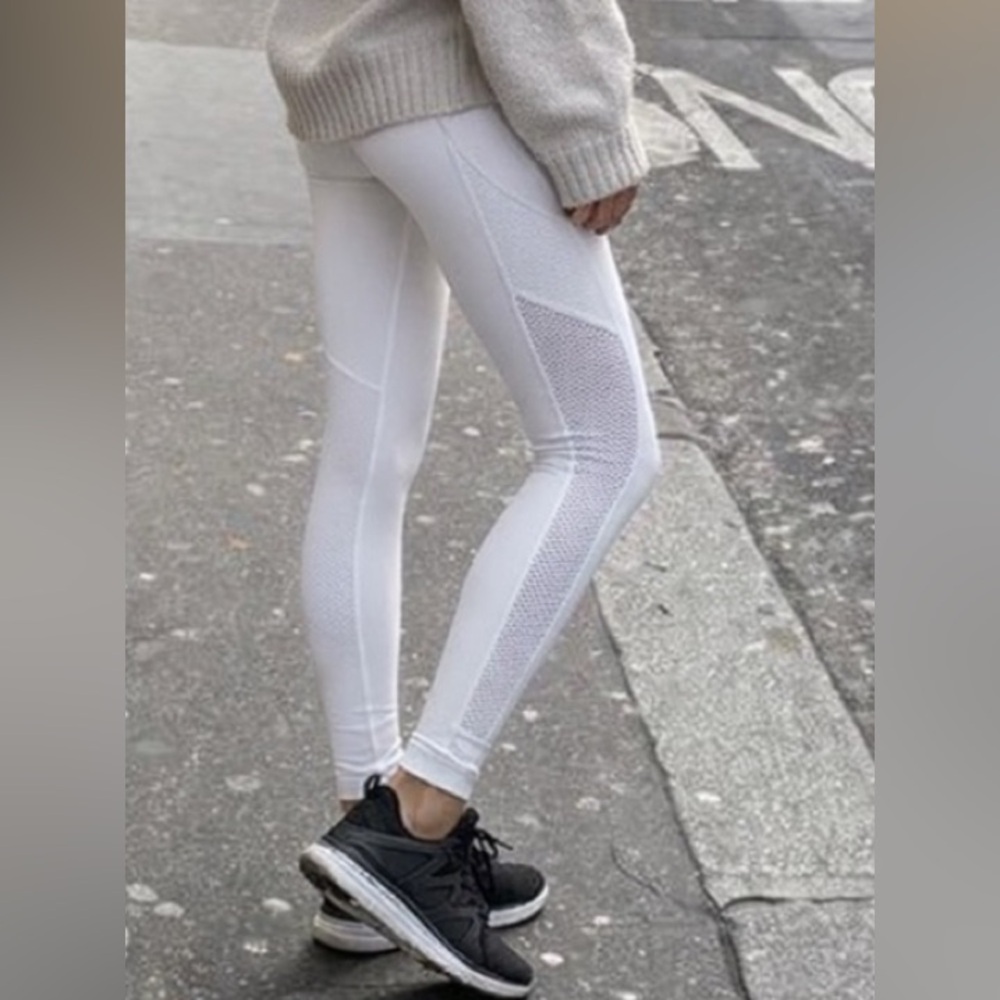Rare Sz8 mesh side Lululemon leggings white